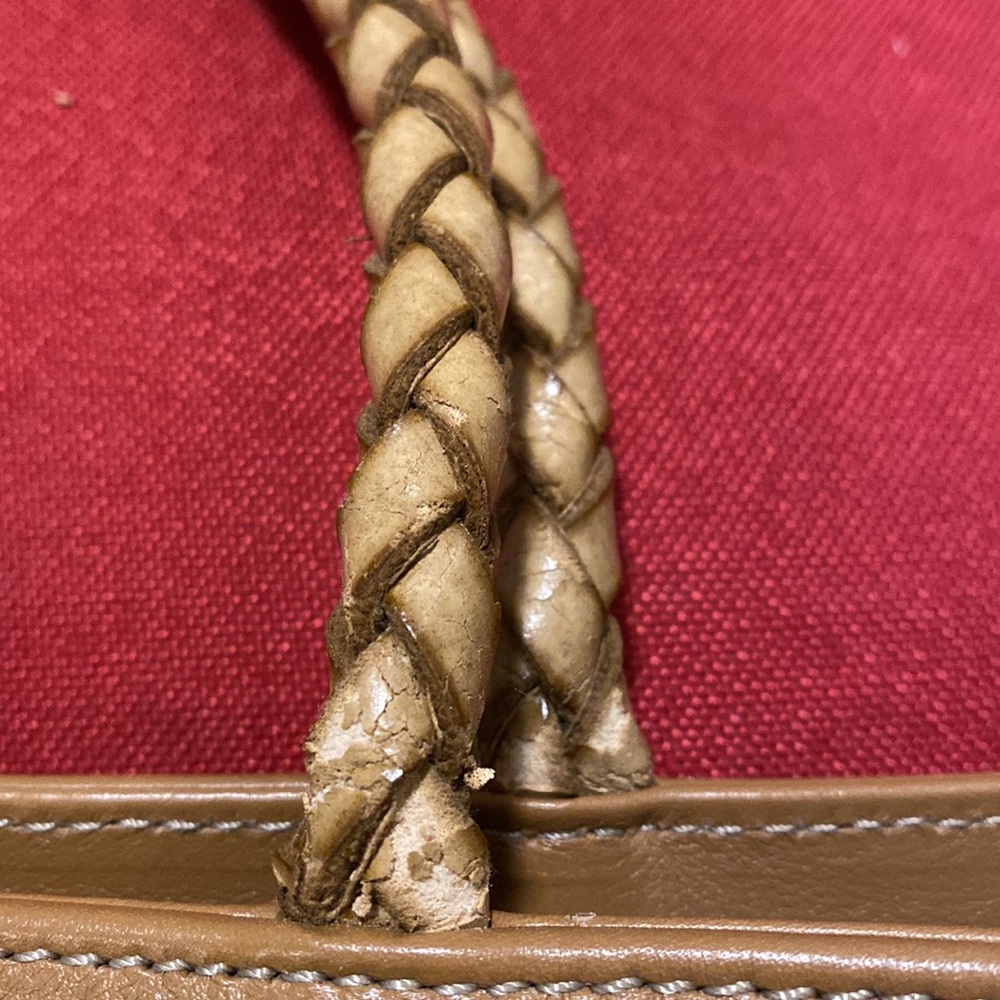 Burberry London Authentic handbag. In better than good condition. - Picture 14 of 16